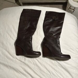 Wedged brown boots size 9